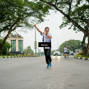 Runner Photo 8912296