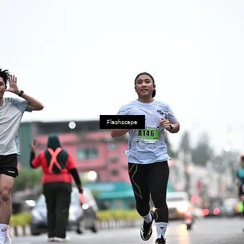 Runner Photo 8912308