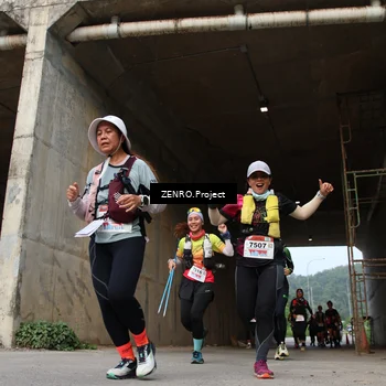 Runner Photo 8912311
