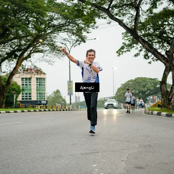 Runner Photo 8912316