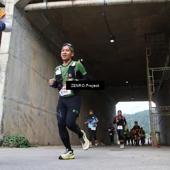Runner Photo 8912328