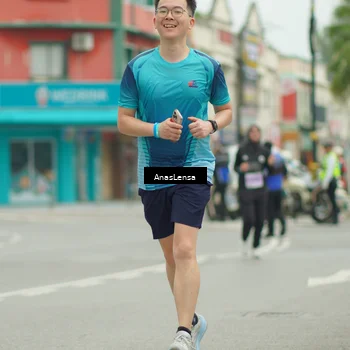 Runner Photo 8912352