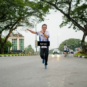 Runner Photo 8912354