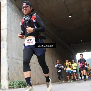 Runner Photo 8912356
