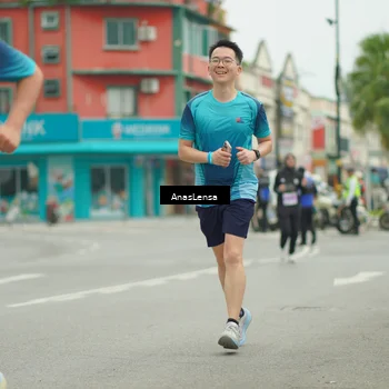 Runner Photo 8912371