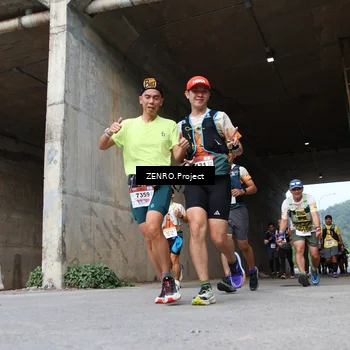 Runner Photo 8912382
