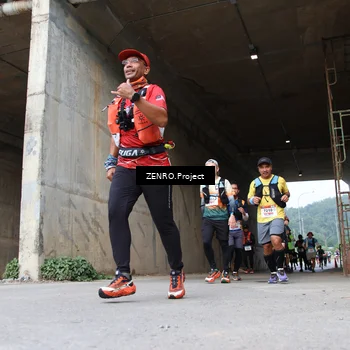 Runner Photo 8912393