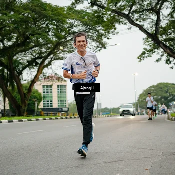 Runner Photo 8912399