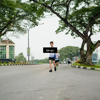 Runner Photo 8912413