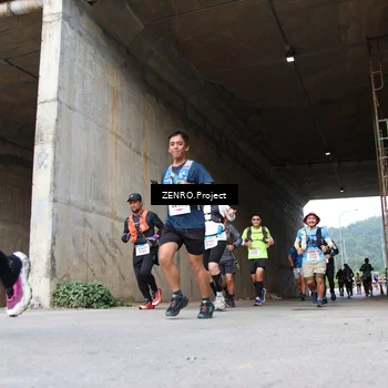 Runner Photo 8912428
