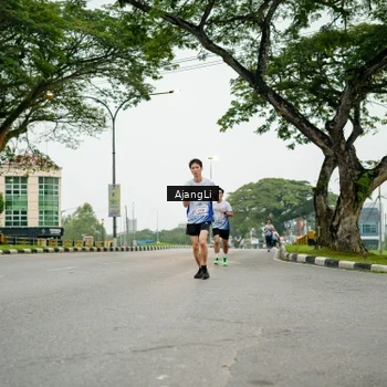 Runner Photo 8912438