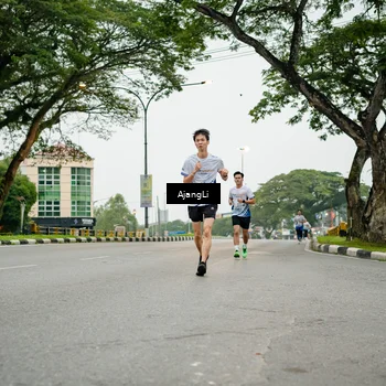 Runner Photo 8912471