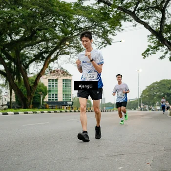 Runner Photo 8912505