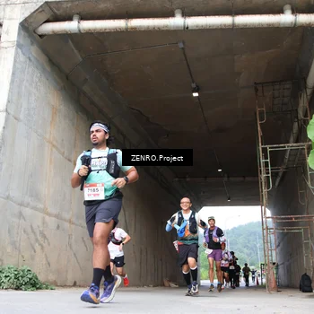 Runner Photo 8912518