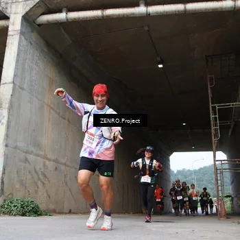 Runner Photo 8912539