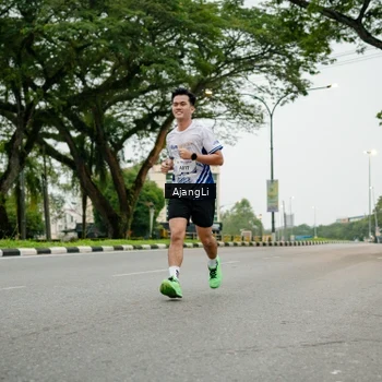 Runner Photo 8912553