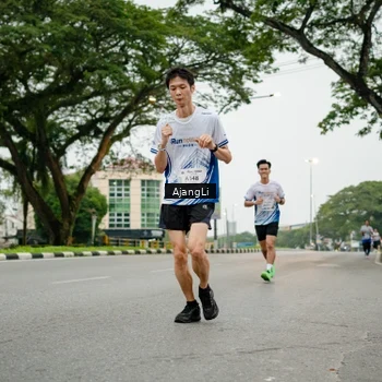 Runner Photo 8912557