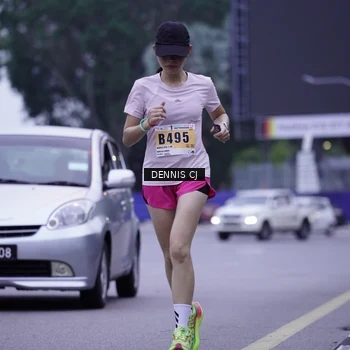 Runner Photo 8912561