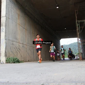Runner Photo 8912566