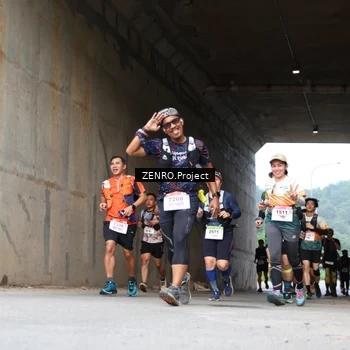 Runner Photo 8912578