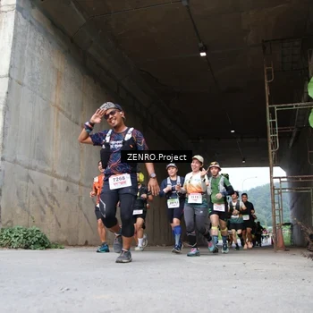 Runner Photo 8912580