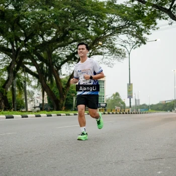 Runner Photo 8912585