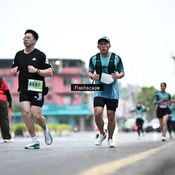 Runner Photo 8912598