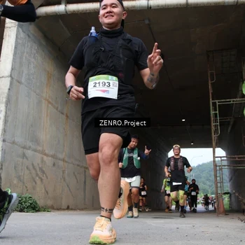 Runner Photo 8912608