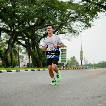 Runner Photo 8912636