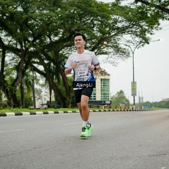 Runner Photo 8912638