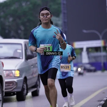 Runner Photo 8912647