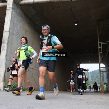 Runner Photo 8912650