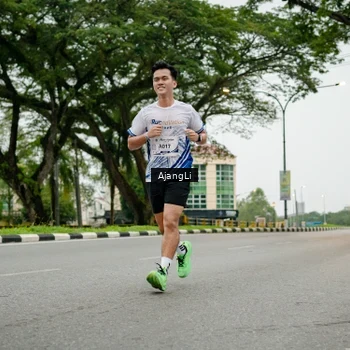 Runner Photo 8912663