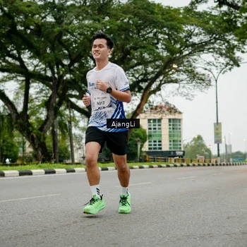 Runner Photo 8912664