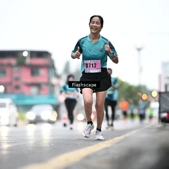 Runner Photo 8912666