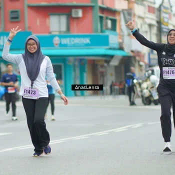 Runner Photo 8912704