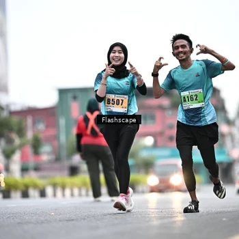 Runner Photo 8912705
