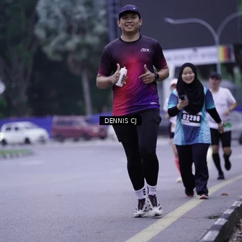 Runner Photo 8912712