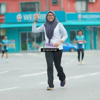 Runner Photo 8912716