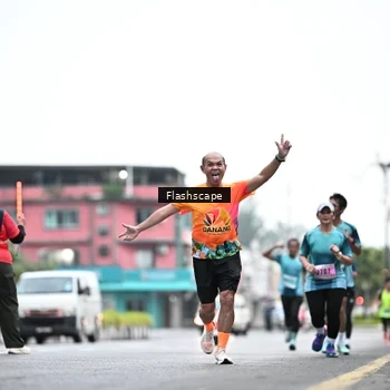 Runner Photo 8912718