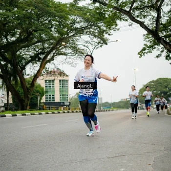 Runner Photo 8912739