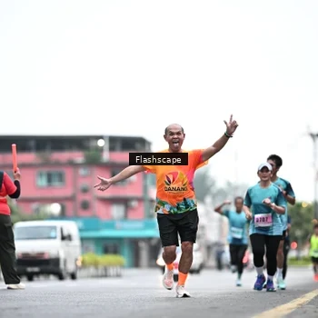 Runner Photo 8912742