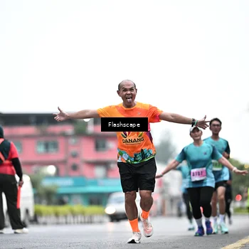 Runner Photo 8912759