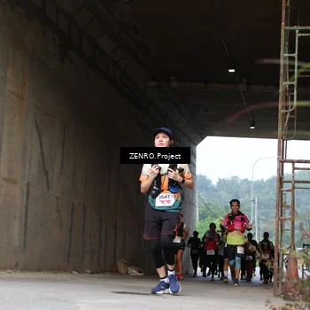 Runner Photo 8912774