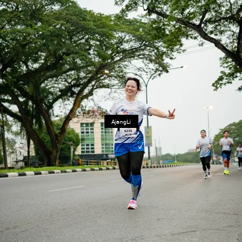 Runner Photo 8912793