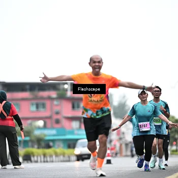 Runner Photo 8912799