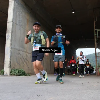 Runner Photo 8912816