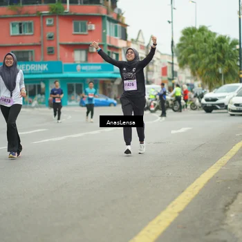 Runner Photo 8912839