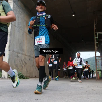Runner Photo 8912840