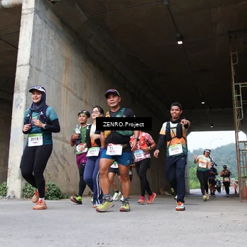 Runner Photo 8912841